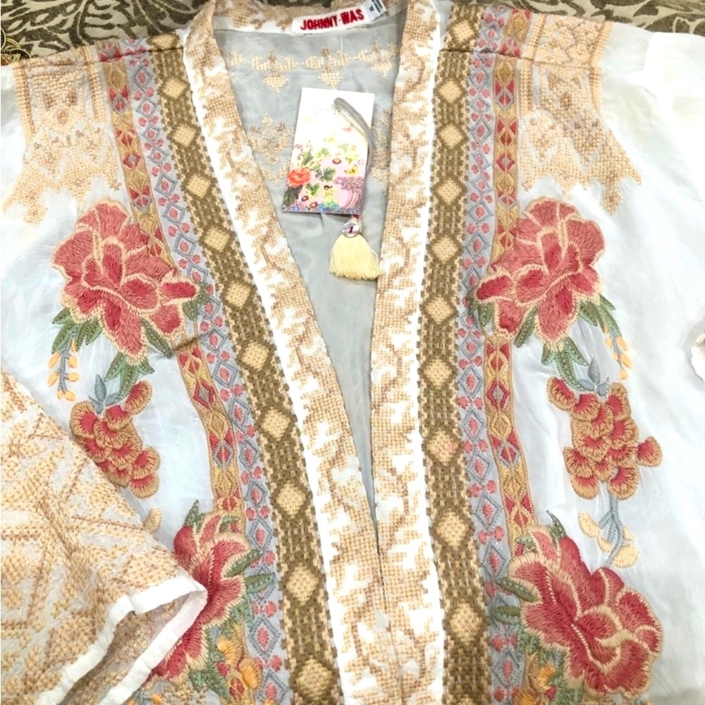 Johnny Was NWT Helena Embroidered Kimono Cool White Cupra M